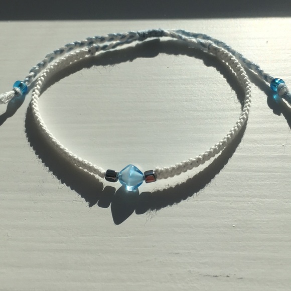 Handmade Macrame Beaded Friendship Bracelet - Picture 6 of 6